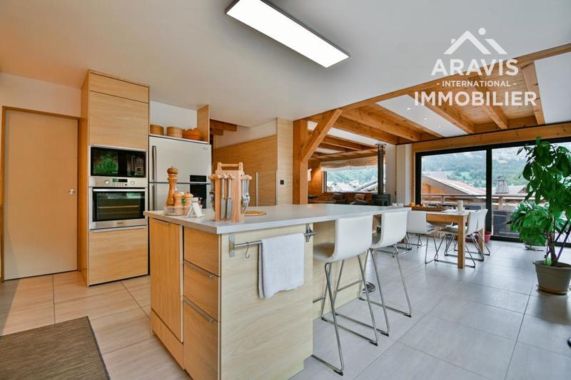 Châlet - 283 m² - 10 pièces