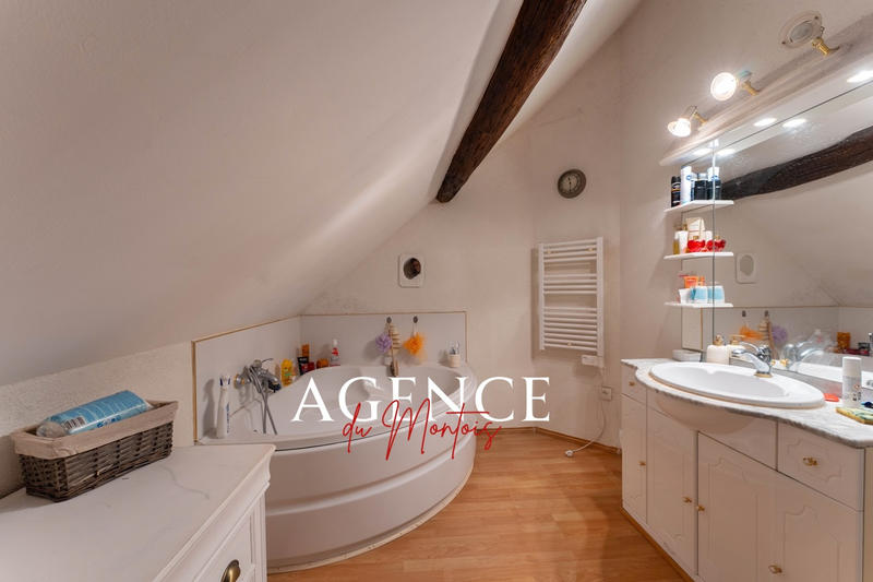 Maison - 189 m² - 5 pièces