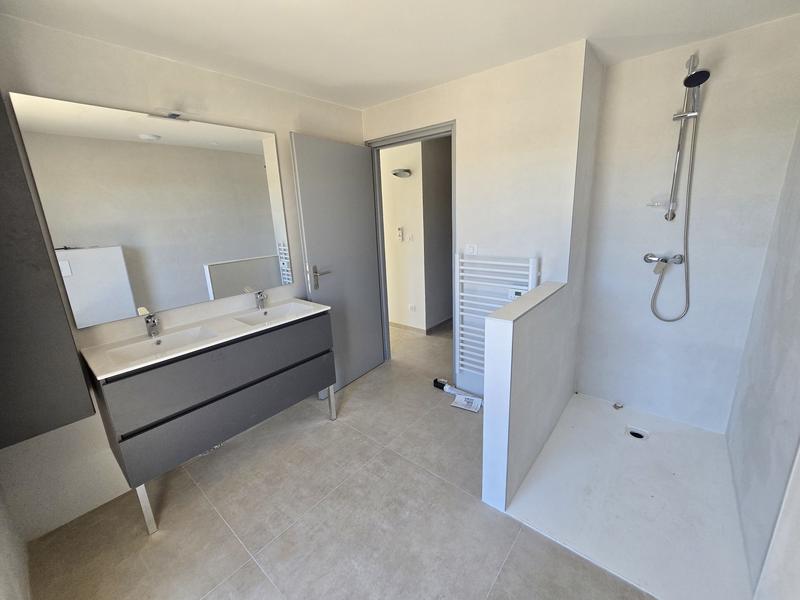 Appartement - 98 m² - 4 pièces