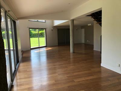 Maison - 180 m² - 4 pièces