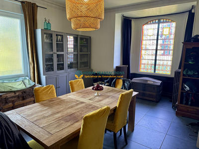 Maison - 273 m² - 13 pièces