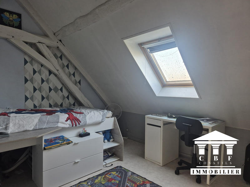 Maison traditionnelle - 153 m² - 8 pièces