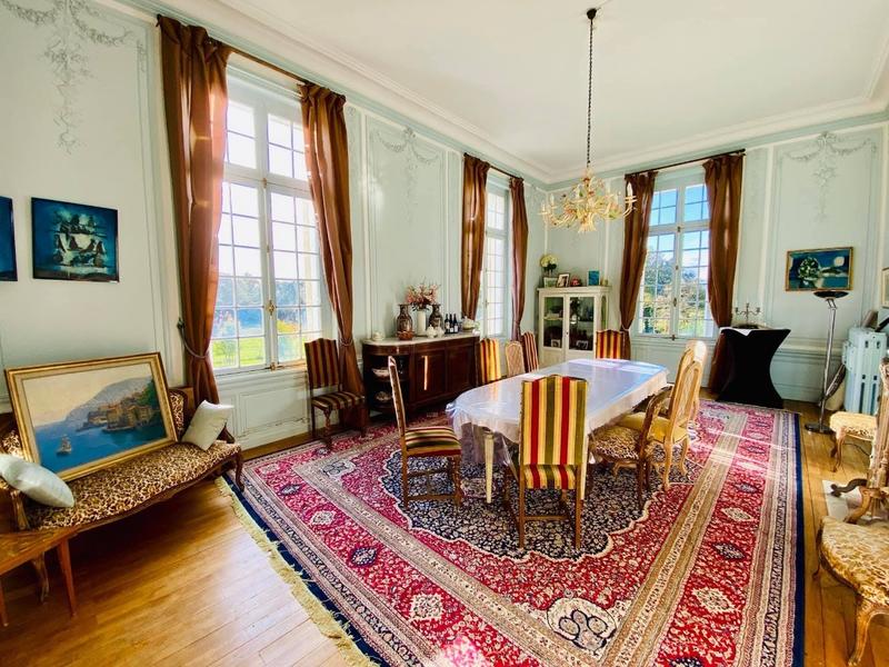 Manoir - 1 225 m² - 30 pièces