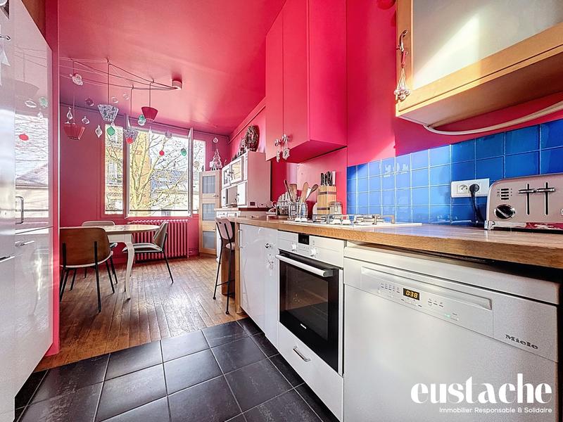 Appartement - 166 m² - 6 pièces