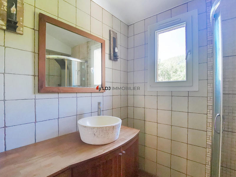 Maison - 97 m² - 5 pièces