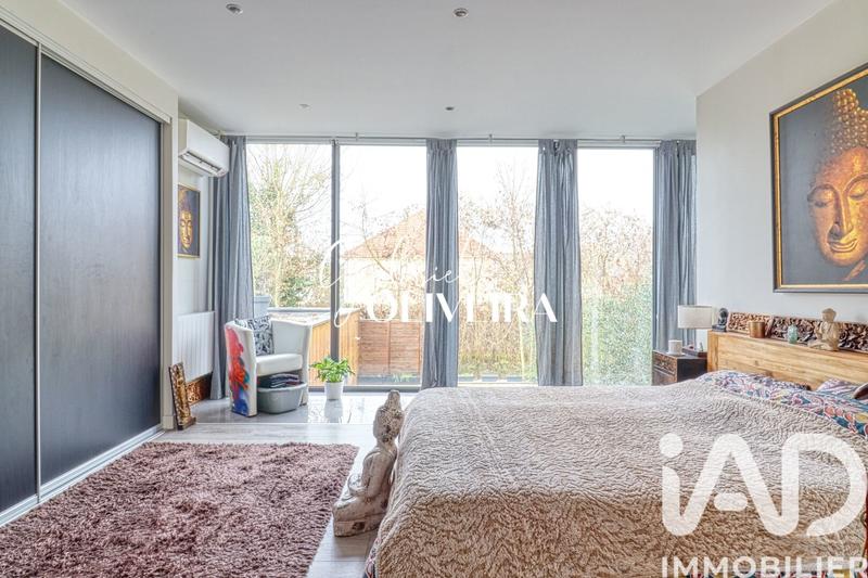 Maison de maîtres - 242 m² - 7 pièces