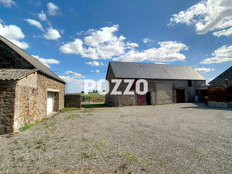 Maison - 360 m² - 14 pièces