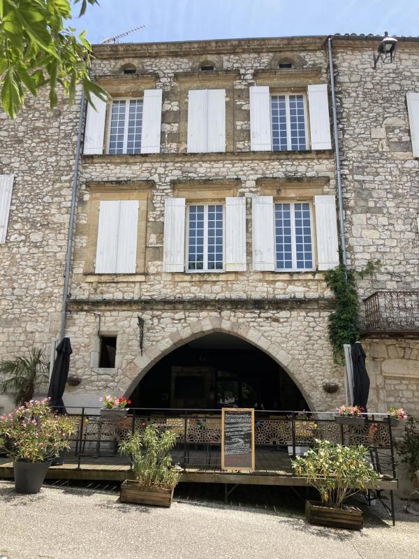 Maison de ville - 240 m² - 10 pièces