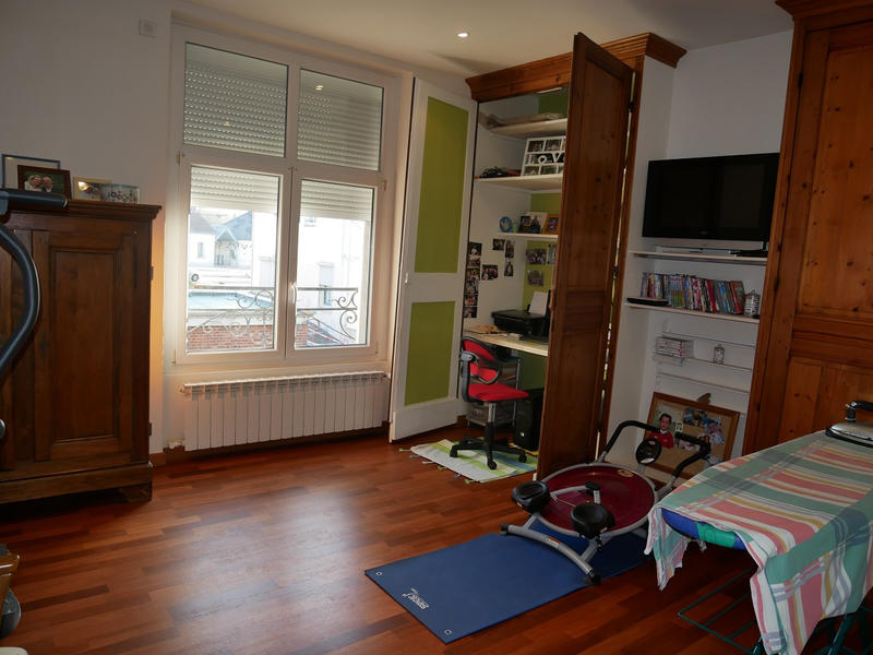 Maison - 244 m² - 10 pièces