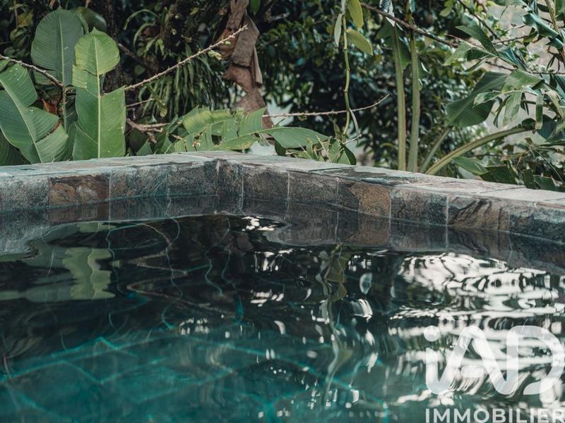 Maison - 200 m² - 6 pièces