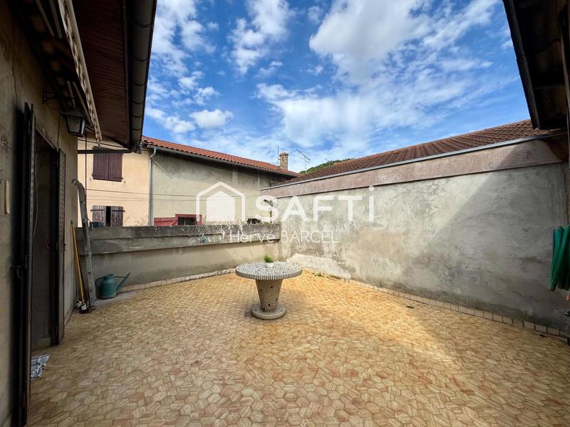 Maison - 82 m² - 6 pièces