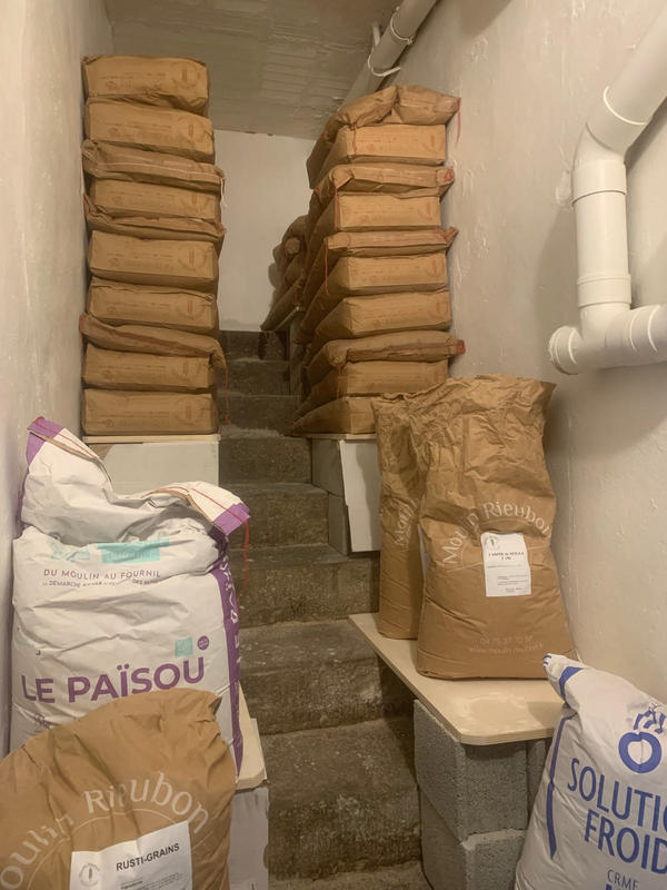 Fonds de commerce - Magasins - 162 m²