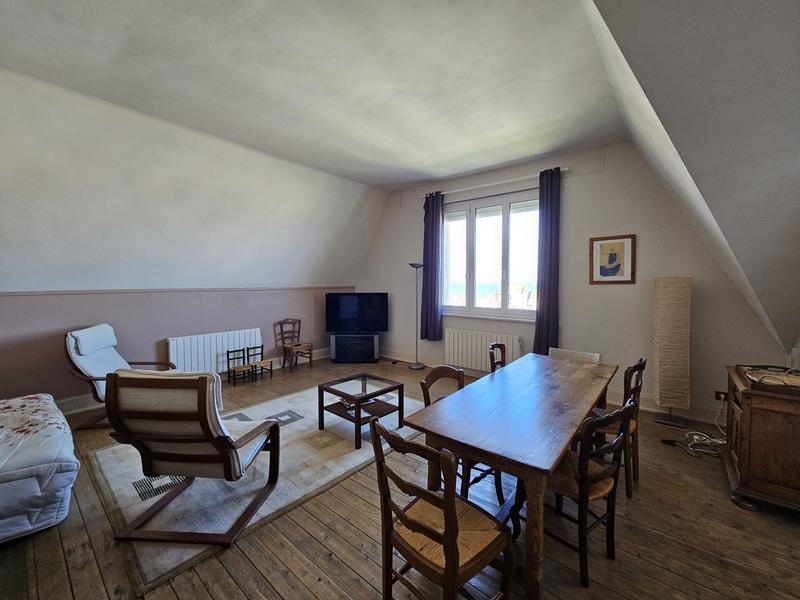 Maison - 352 m² - 13 pièces