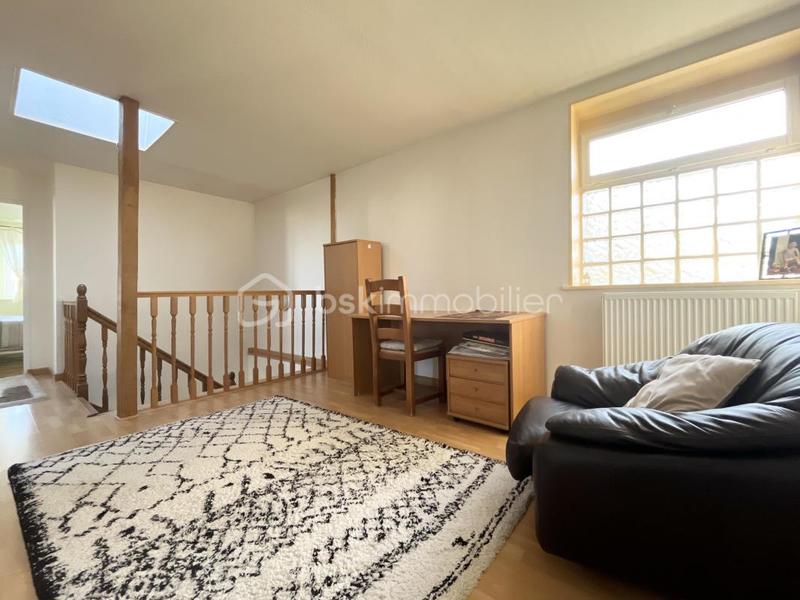 Maison - 201 m² - 7 pièces