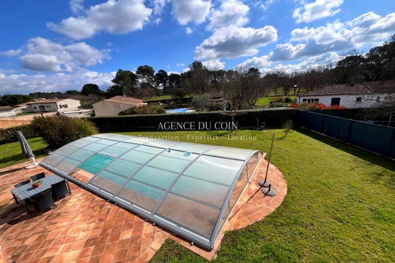 Villa - 240 m² - 6 pièces