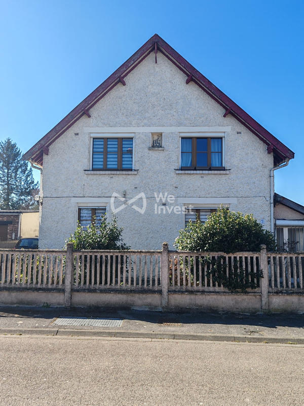 Maison - 120 m² - 9 pièces