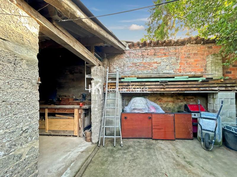 Maison - 330 m² - 8 pièces