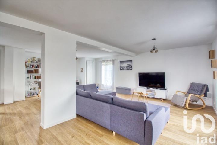 Maison - 208 m² - 7 pièces