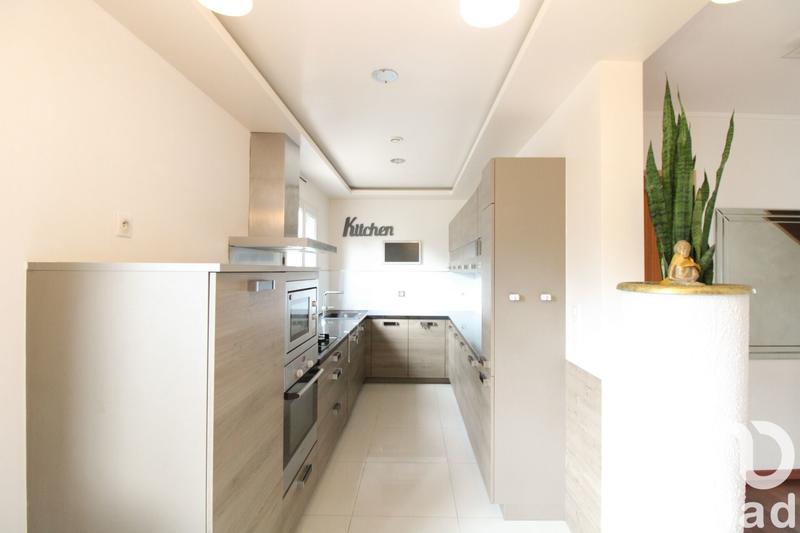 Maison - 98 m² - 4 pièces