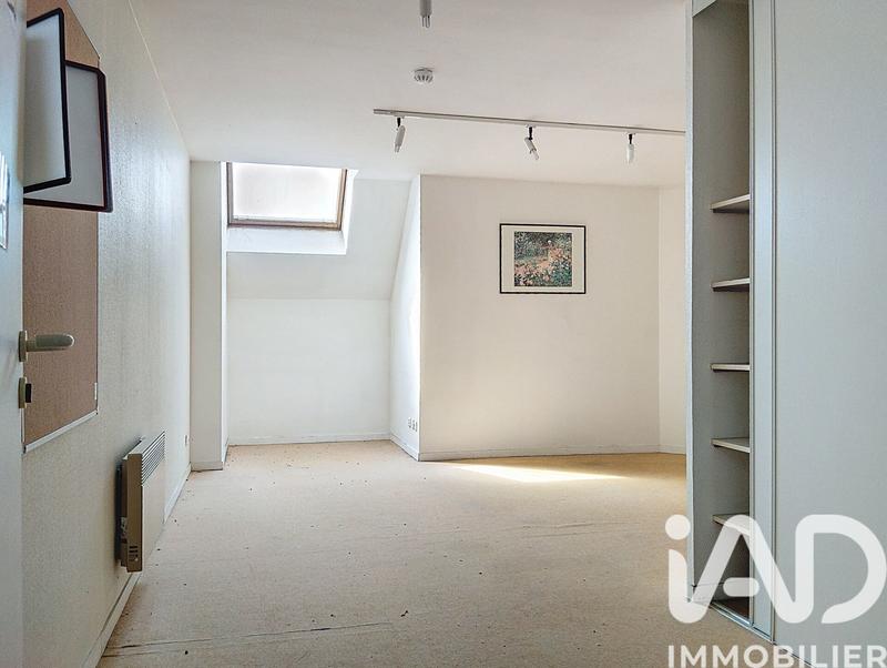 Immeuble - 2 900 m² - 90 pièces