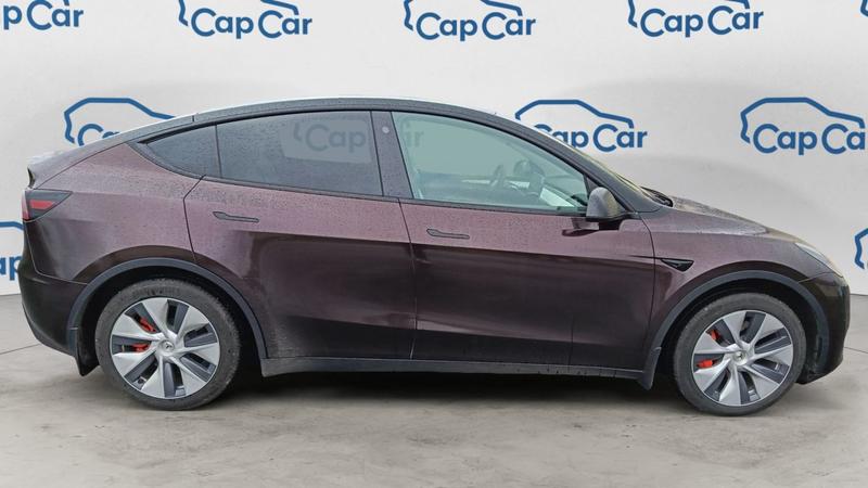 Tesla Model y 275 Standard Range - Toit ouvrant