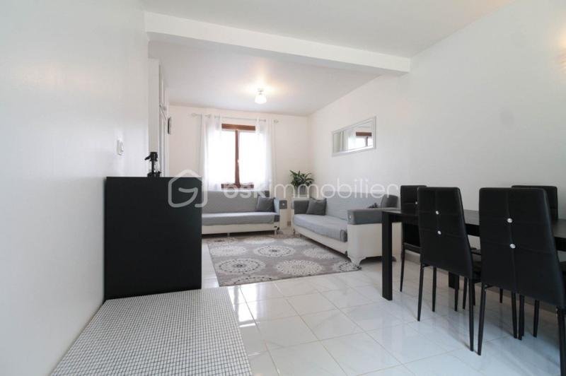 Maison traditionnelle - 144 m² - 5 pièces