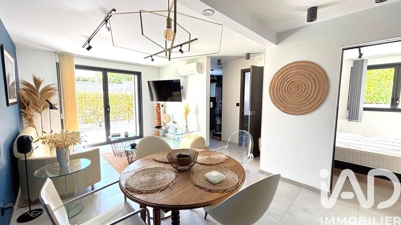 Maison - 319 m² - 9 pièces