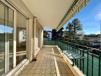 Appartement - 111 m² - 5 pièces