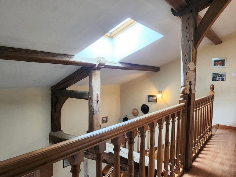 Maison en pierre - 300 m² - 7 pièces