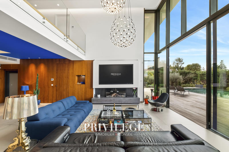 Villa - 340 m² - 8 pièces