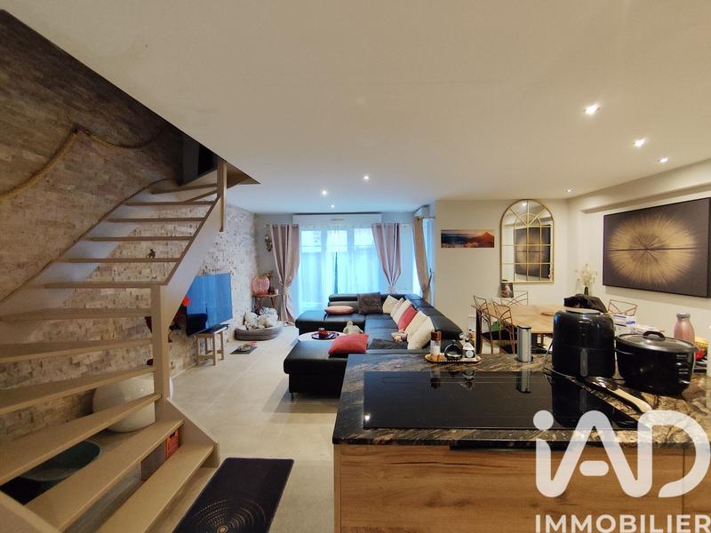 Maison - 90 m² - 5 pièces