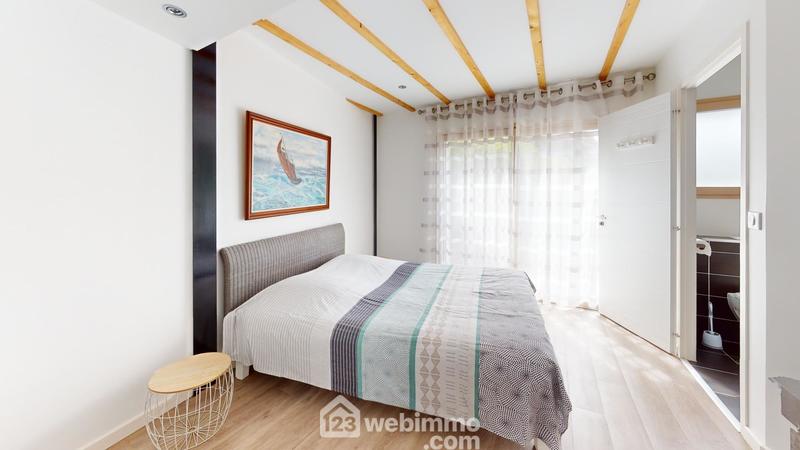 Maison - 177 m² - 7 pièces