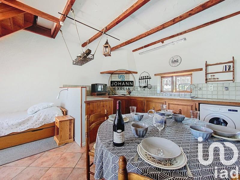 Maison - 222 m² - 9 pièces