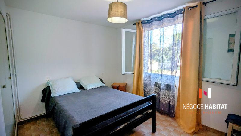 Maison - 235 m² - 10 pièces