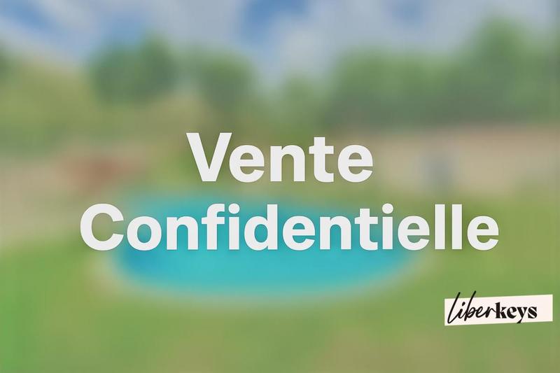 Propriété - 261 m² - 7 pièces