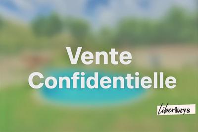 Propriété - 261 m² - 7 pièces