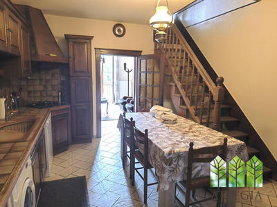 Maison - 246 m² - 13 pièces