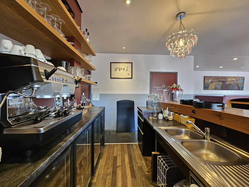 Fonds de commerce - Magasins - 180 m²