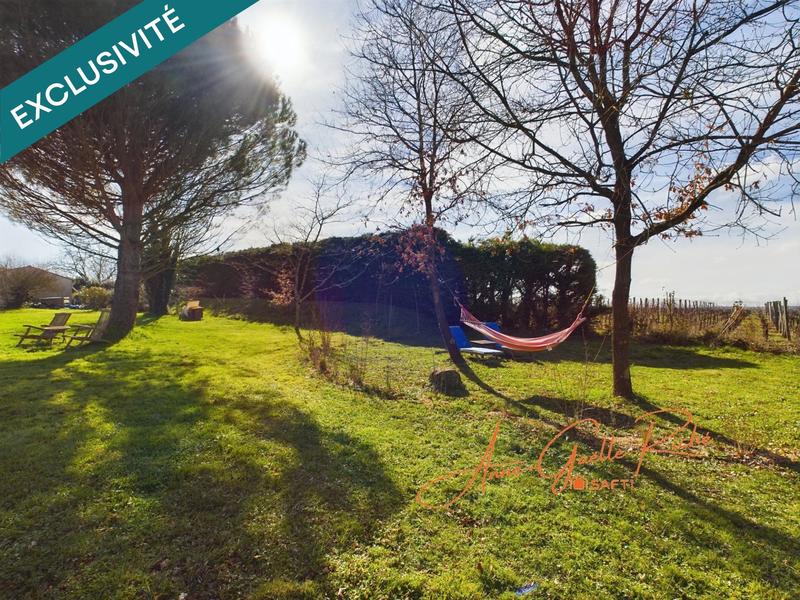 Maison - 300 m² - 16 pièces