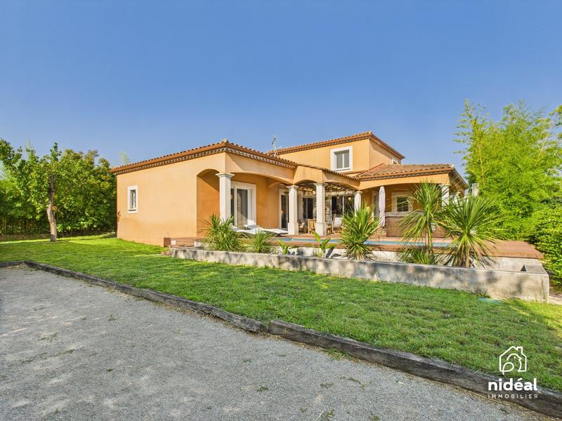 Villa - 172 m² - 5 pièces