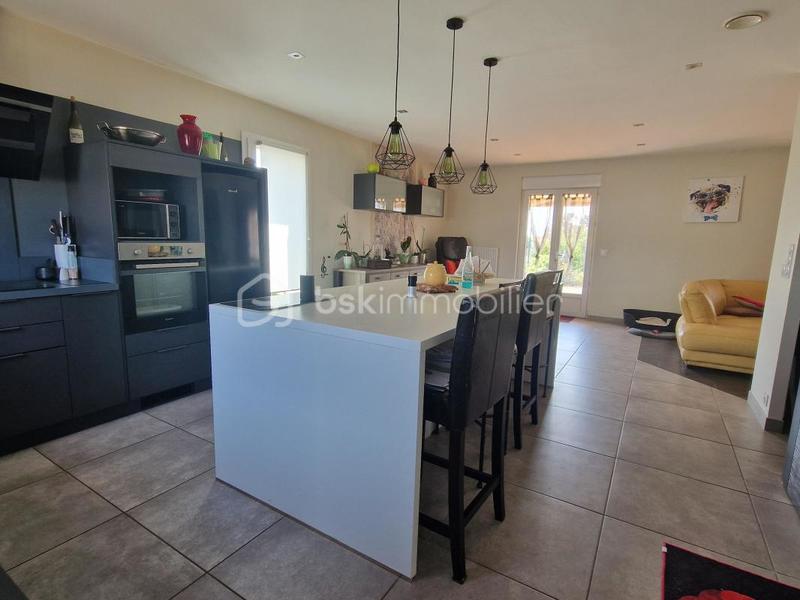 Maison traditionnelle - 110 m² - 7 pièces