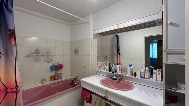 Appartement - 100 m² - 6 pièces