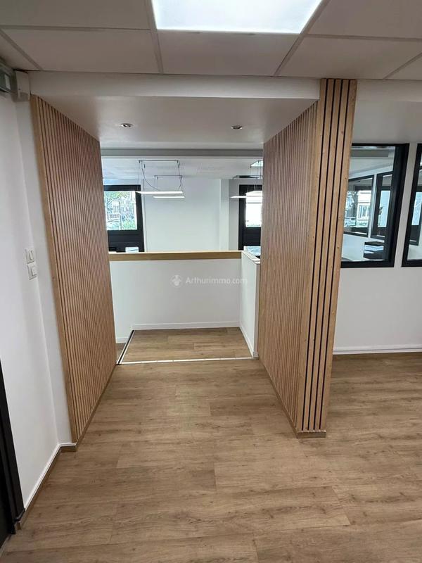 Bureau - 219 m² - 10 pièces