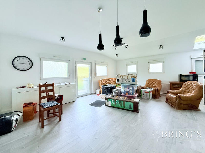 Local commercial - 100 m² - 4 pièces