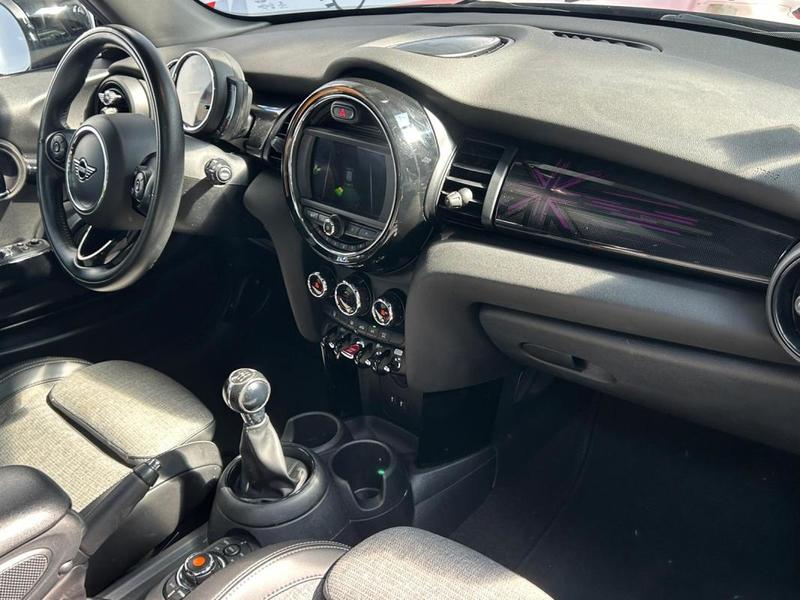 Mini 3 portes Hatch F56 Lci Cooper 136 ch Edition Greenwich