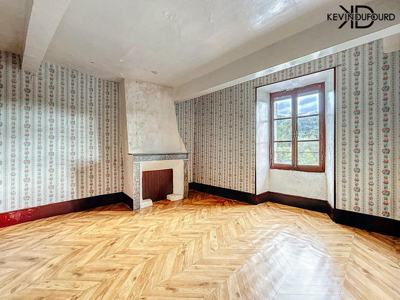 Maison de village - 100 m² - 6 pièces