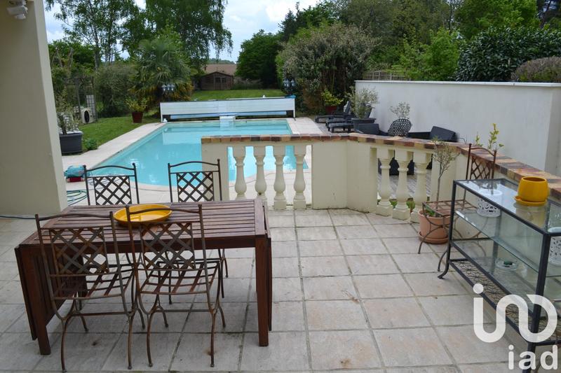 Maison - 195 m² - 7 pièces