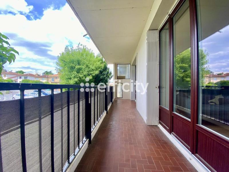 Appartement - 70 m² - 3 pièces