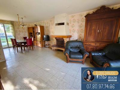 Maison - 111 m² - 5 pièces