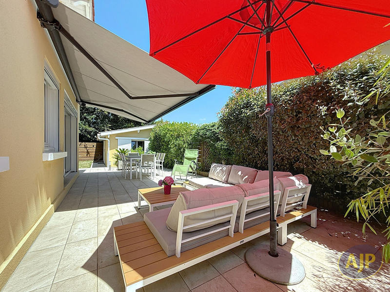 Maison - 104 m² - 4 pièces